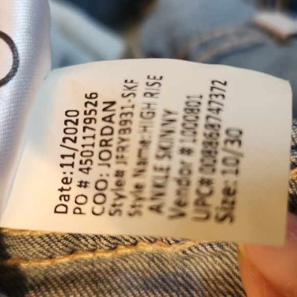 FRAYED High Rise Ankle Skinny Distressed Jeans‎ - Picture 6 of 13